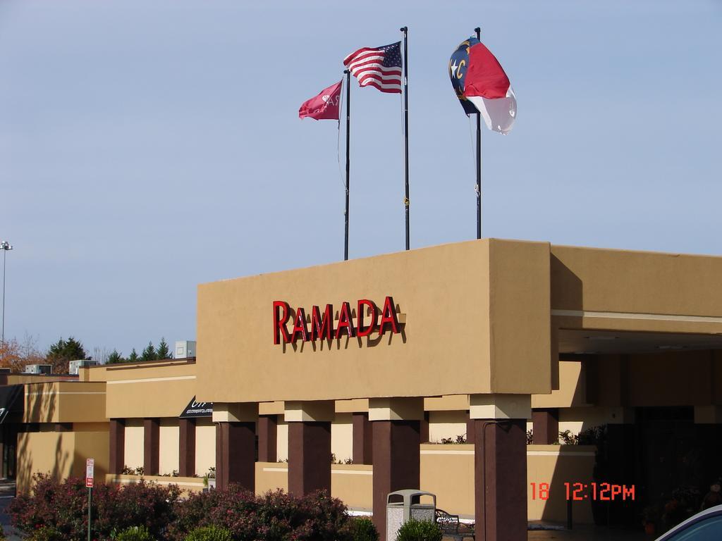 Ramada Plaza By Wyndham Charlotte South End Airport Hotel Ngoại thất bức ảnh